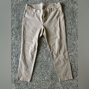 Old Navy Pixie pant, women’s size 16.